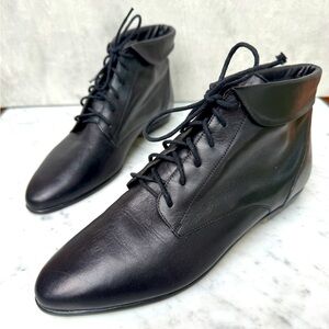 Vintage black leather pixie boots